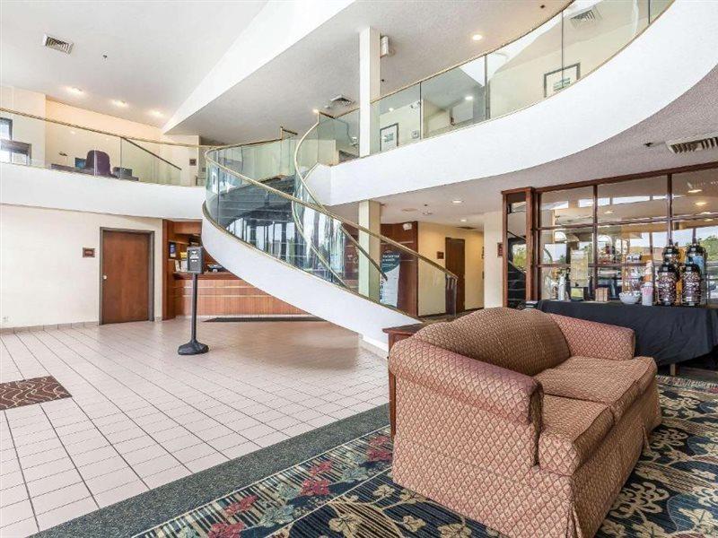 Comfort Inn Cleveland Airport Middleburg Heights Exterior foto