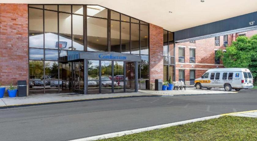 Comfort Inn Cleveland Airport Middleburg Heights Exterior foto